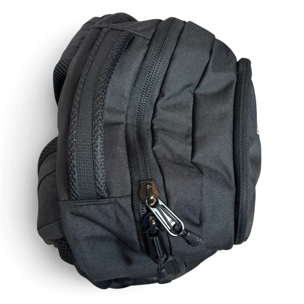 The North Face Connector Backpack 28L Laptop Padded Black Utility Pack NF0A3KX8
